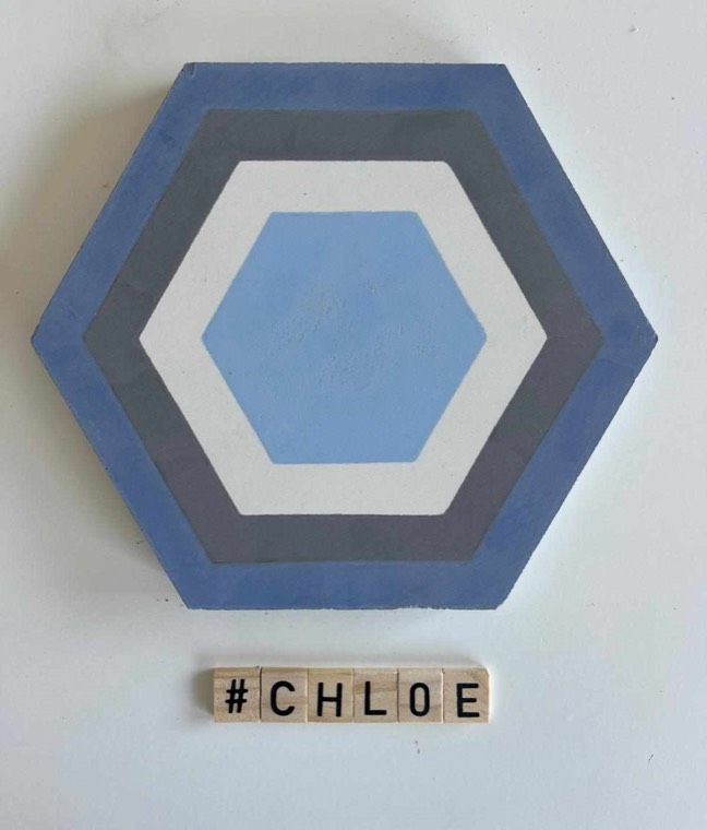 Motif Chloé : carreau de ciment de la galerie de l'atelier